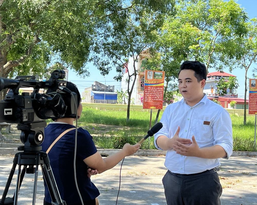 Project announcement to Vietnamese press
